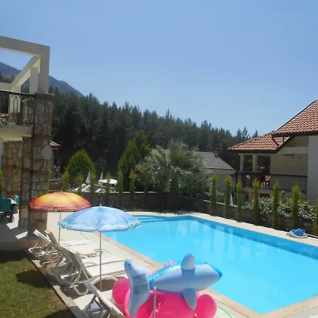 فيلة Ozum Ovacik Fethiye *